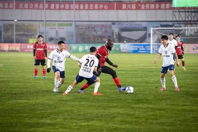 NBA联赛：菲尼克斯太阳 VS 达拉斯独行侠